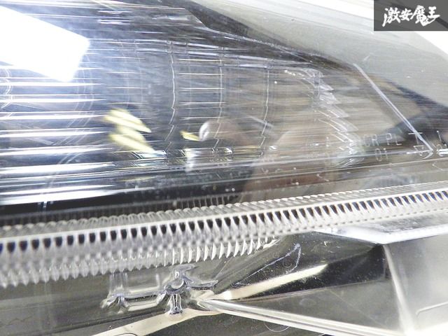 TOYOTA トヨタ 純正 ZVW50 プリウス ヘッドランプ ヘッドライト 右 右側 運転席側 KOITO コイト 47-104 魔王 棚 FFCRYSTALESIA_COM