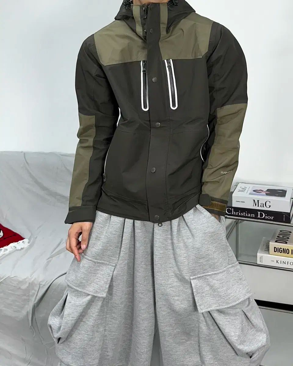 THE NORTH FACE ザ ノース フェイス USA ハイベント カーキ ウィンドブレーカー 90