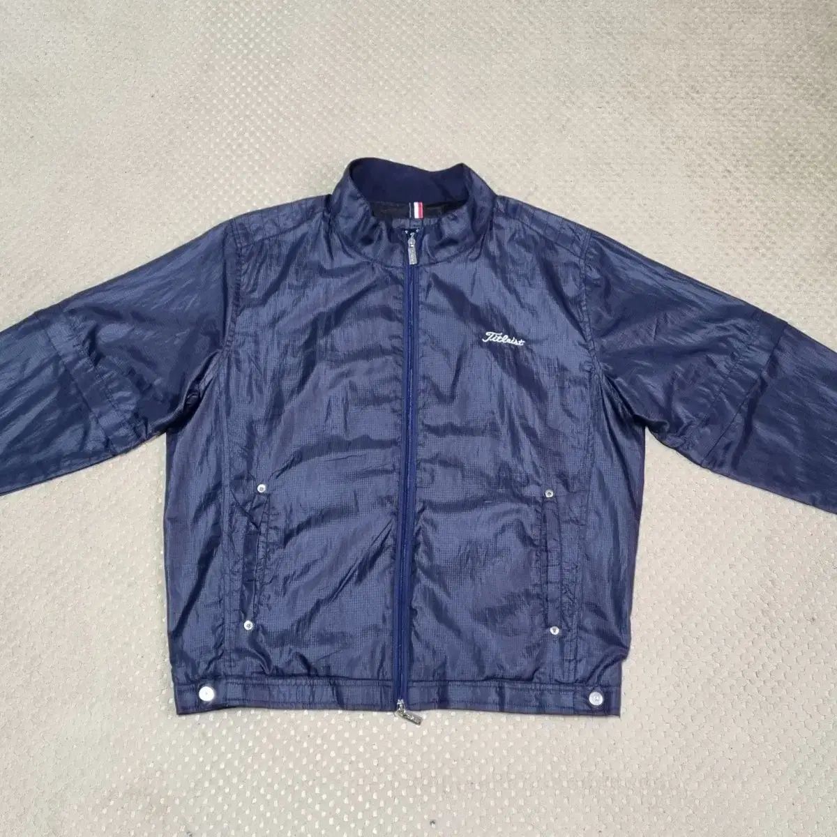 ウィンドブレーカー