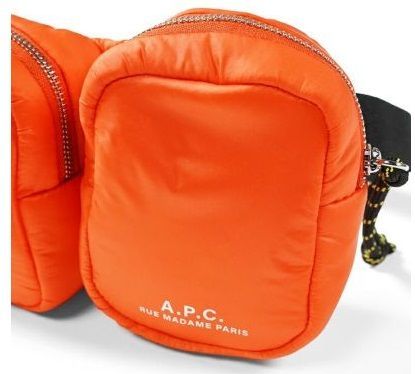 A.P.C(アーペーセー) Puffy ヒップバッグ 24236-1-02229 - メルカリ