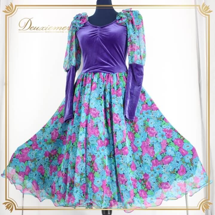 社交ダンス 衣装 ドレス ワンピース レッスンウェア レディース オールシーズン パープル系 グリーン系 ブルー系 青 水色 紫 緑 花柄 長袖 大きく広がるスカート シックデザイン 伸縮性 フェミニン おしゃれ ダンス用