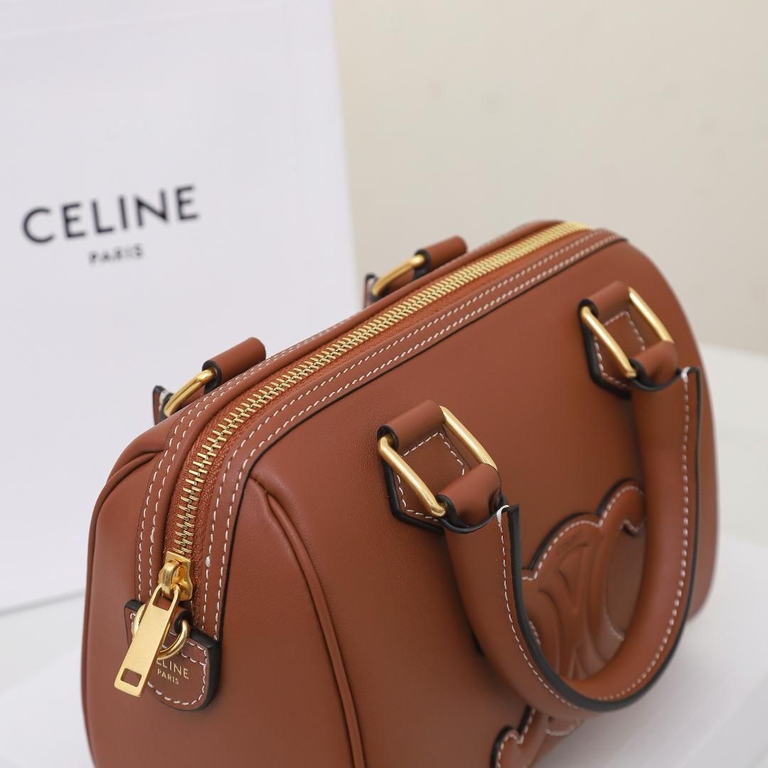 CELINE セリーヌ