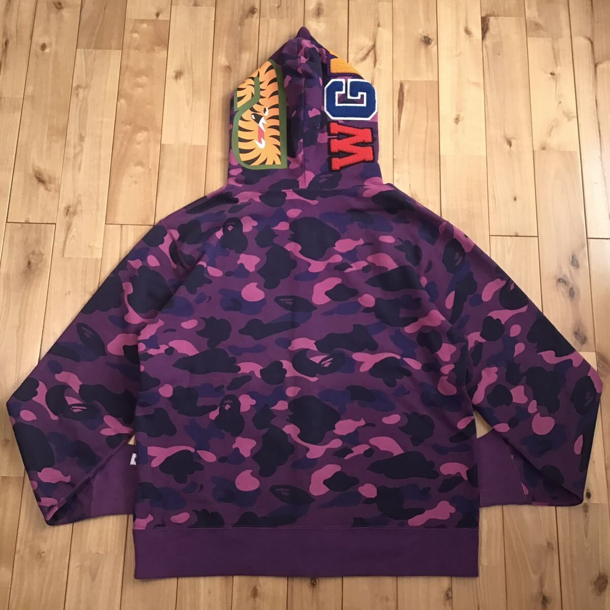 ベイシングエイプ シャーク パーカー フルジップ エイプカモ パープル