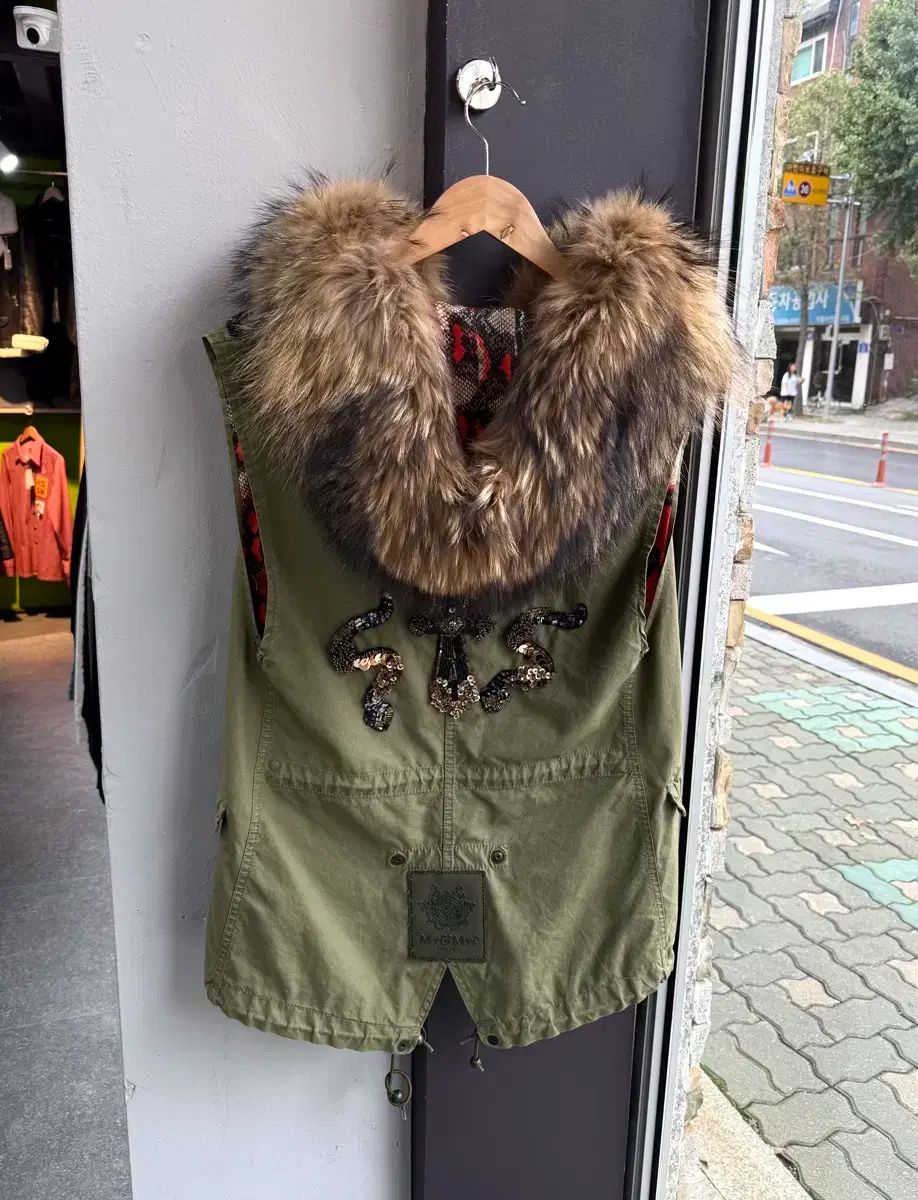 ベスト ジップアップ