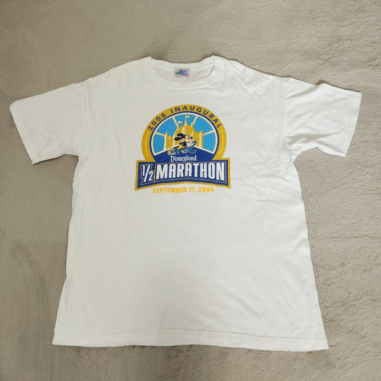 Tシャツ　ホワイト　ICEBERG ミッキーマウスTシャツ男女兼用　レア　S Tシャツホワイト ICEBERG SミッキーマウスTシャツ男女兼用レア