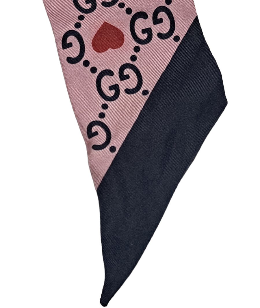 グッチ スカーフ ＧＧ ロゴ ハート ネックボウ ピンク シルク 100％-
