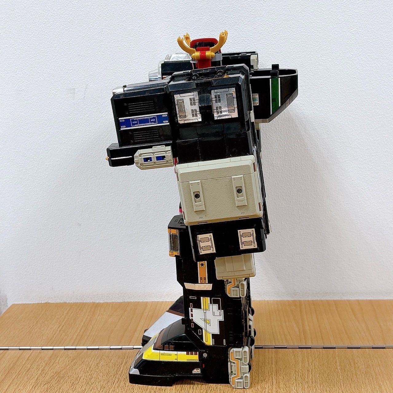 救急戦隊ゴーゴーファイブ DX連結合体 グランドライナー HID - メルカリ