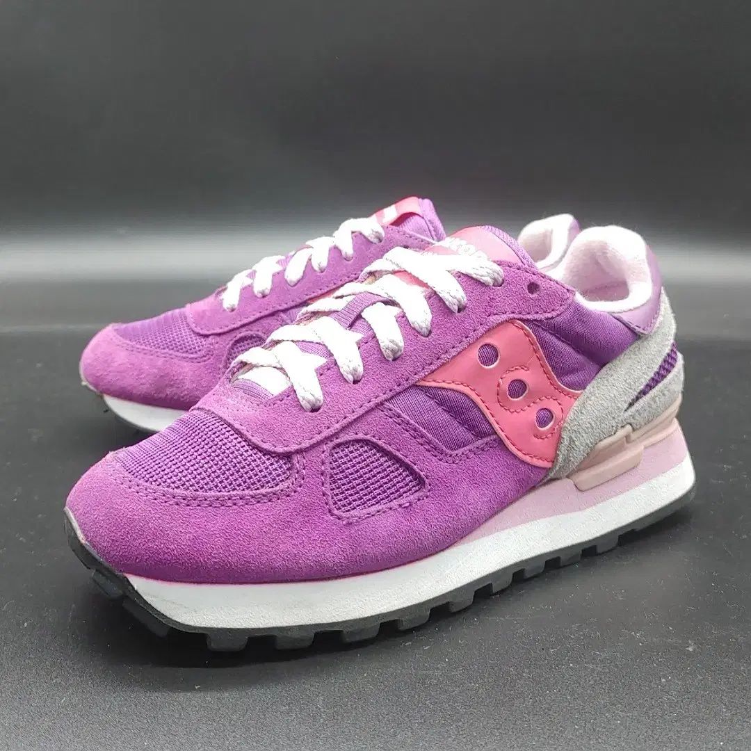 【雷市場（ポンジャン）商品韓国直送】Saucony(サッカニー) シャドウ レディーススニーカー 240 ヒール 4 5