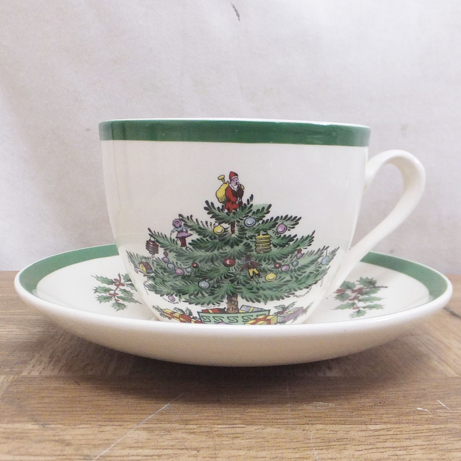 ティーカップ＆ソーサー 4客＋おまけ