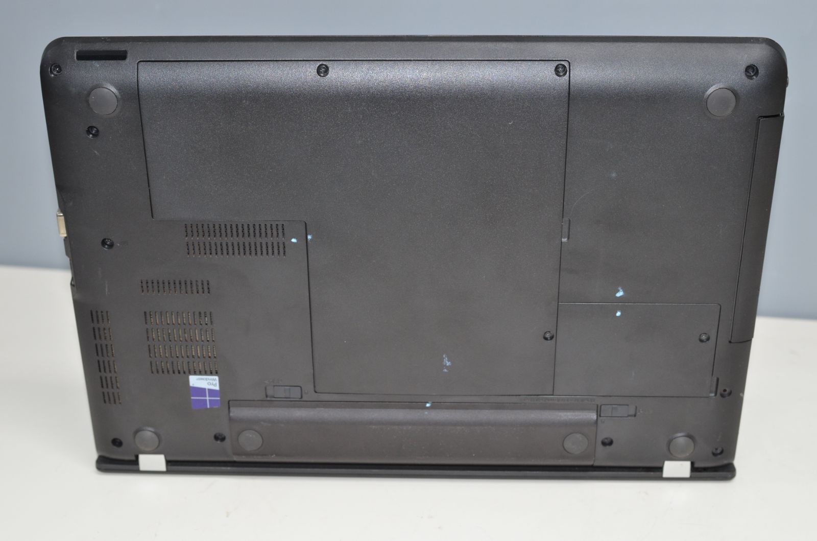 中古ノートパソコン LENOVO E560 core i5-6200U 爆速SSD512GB メモリー