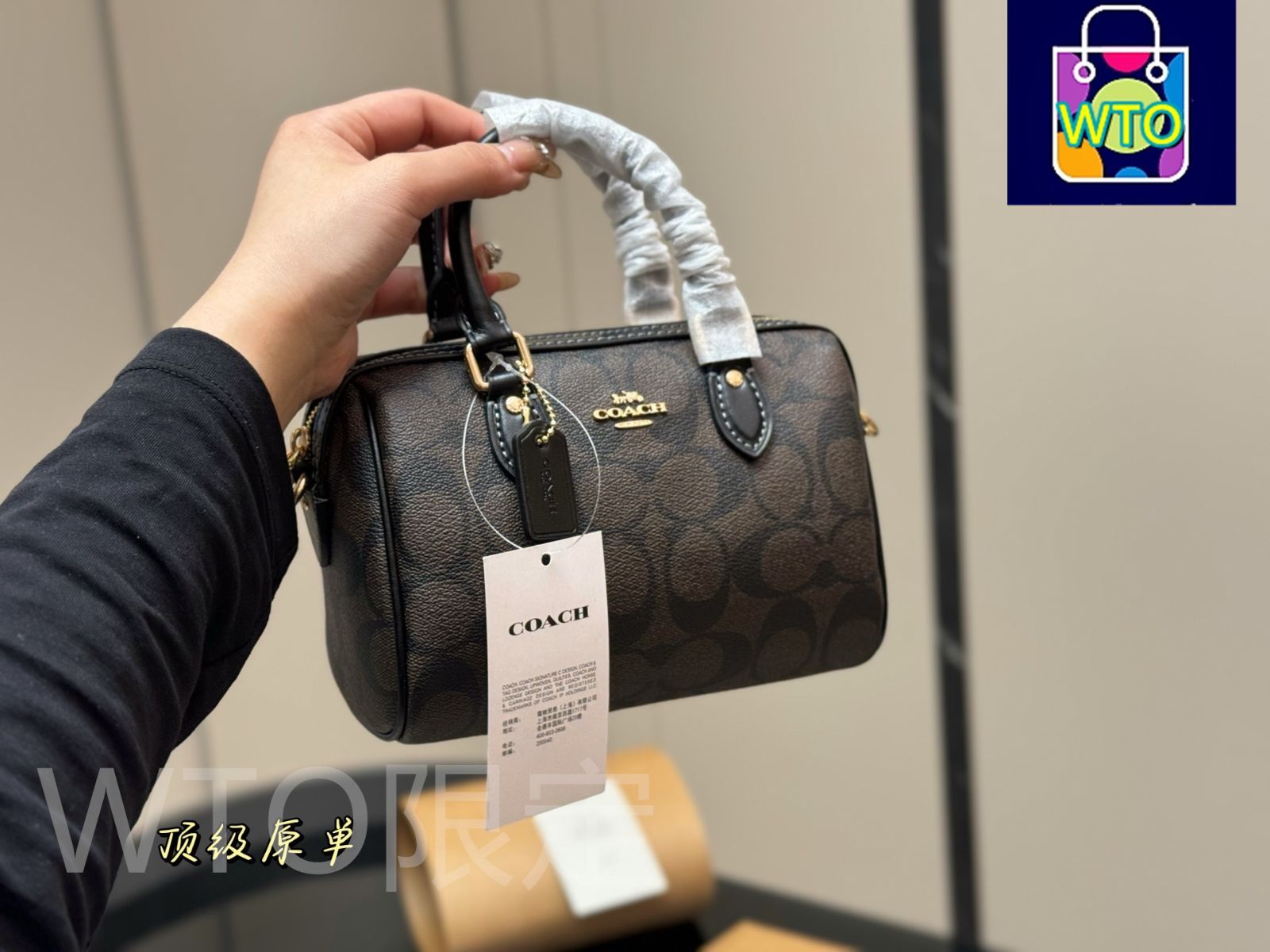 COACHミニハンドバッグ 今日特価】COACH ミニピローバッグ 新品 送料無料 今在庫限定