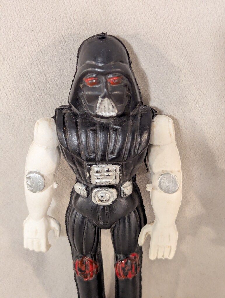 メーカー不明 ダースベイダー風 ポリ人形 WWW_STEELWINDOWSANDDOORS_COM