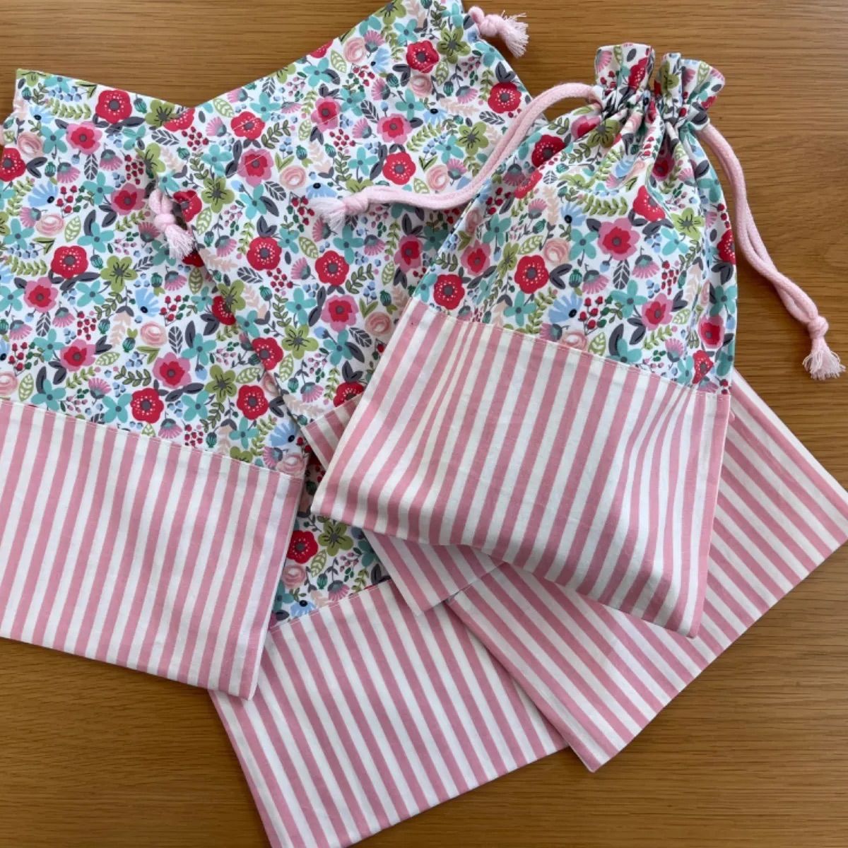 お花が可愛い 女の子❤️ 給食袋 コップ袋 巾着 ストライプ ピンク メルカリShops