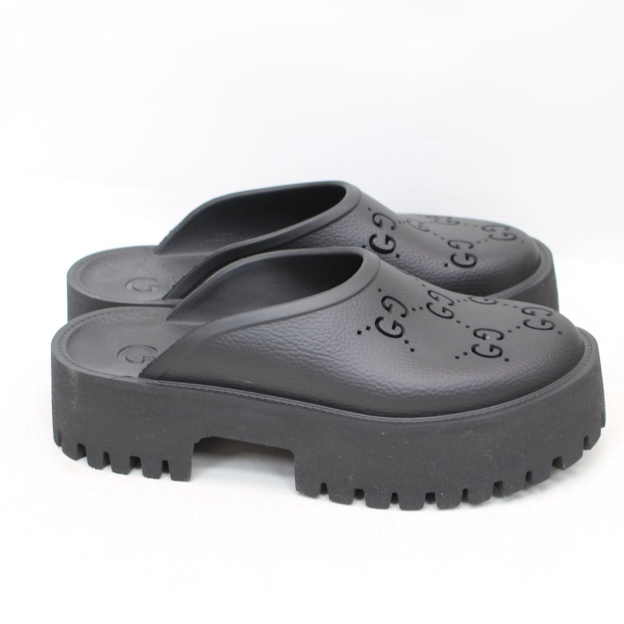 630)【未使用/サイズ40】グッチ GUCCI パーフォレーテッドG ウィメンズ プラットフォームサンダル サボ 黒 663577 - メルカリ