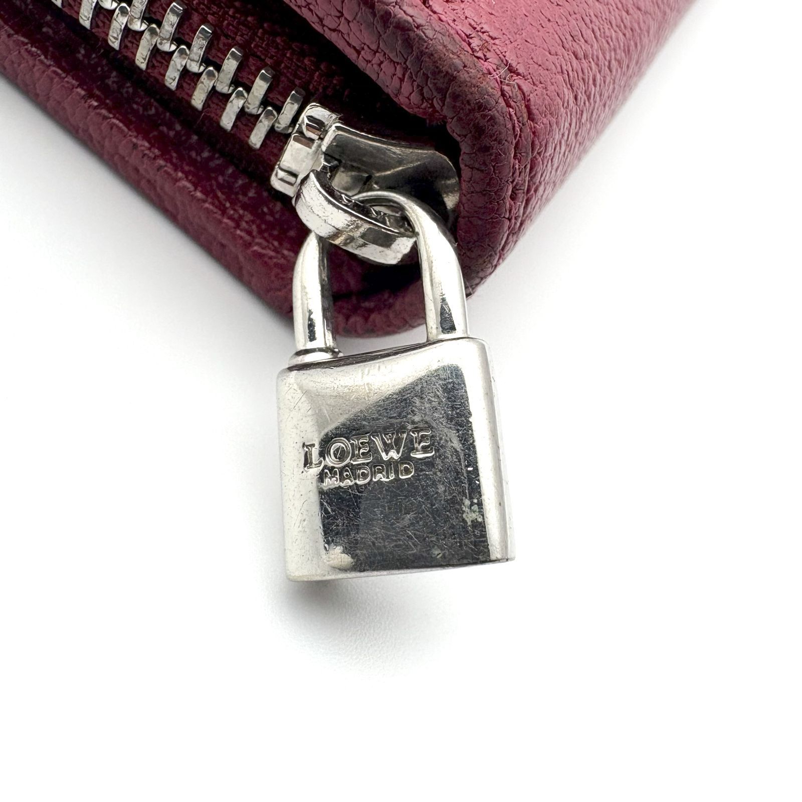 良品 】LOEWE ロエベ アマソナ アナグラム ラウンドファスナー