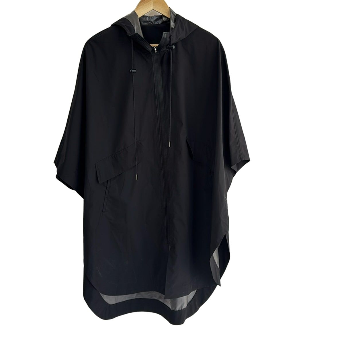 ADORE アドーア ポンチョ レディース - 黒 ジップアップ 春 秋
