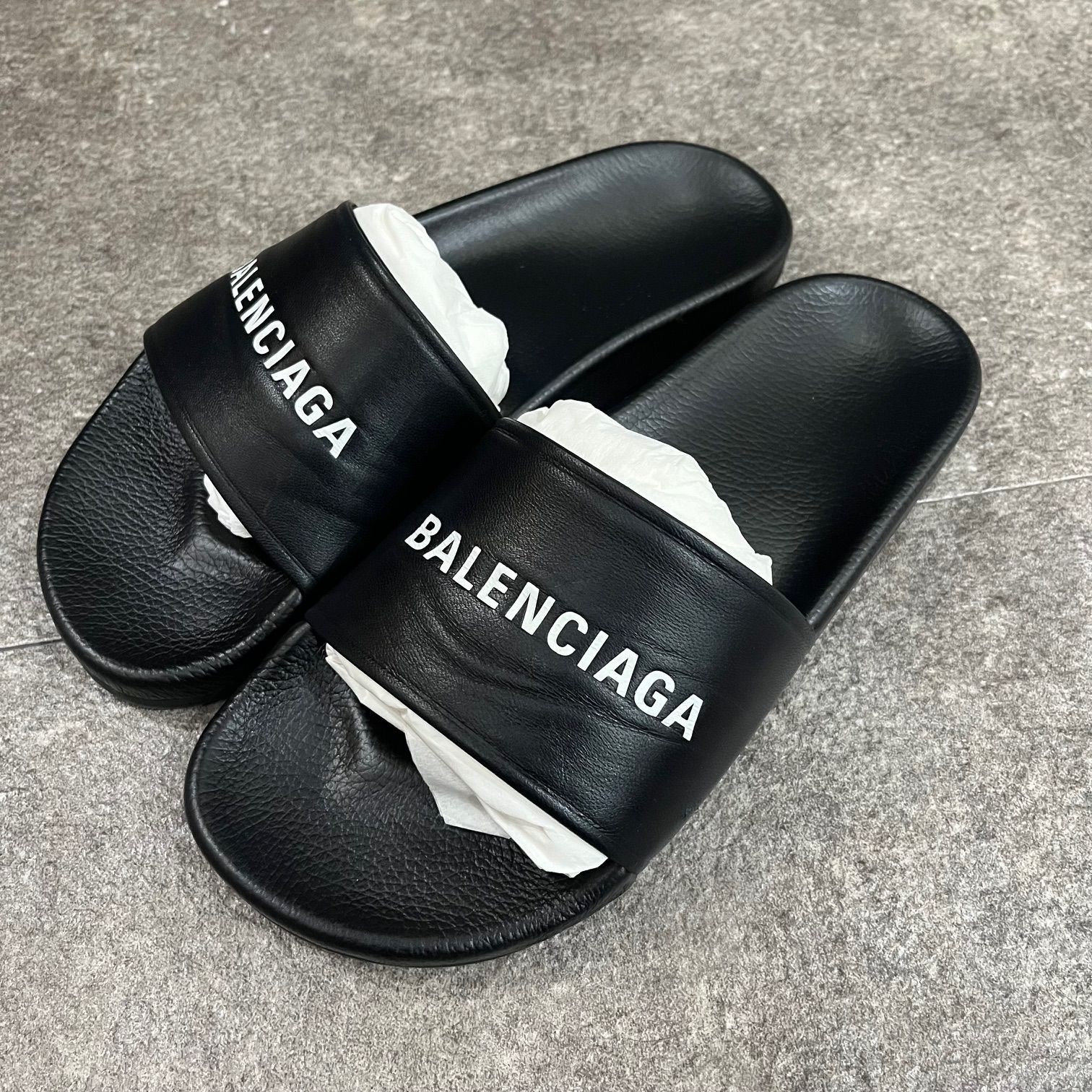 新品 BALENCIAGA 19SS ロゴ シャワー サンダル バレンシアガ 506347 40 ...