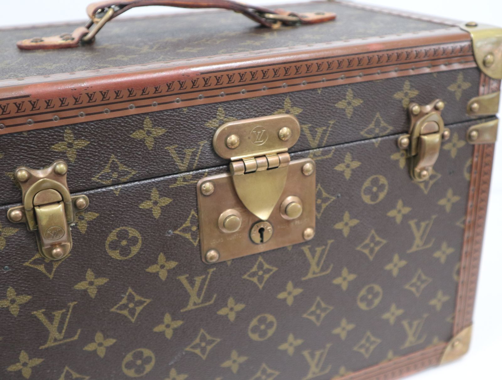 ルイヴィトン　ボワット・ファルマシー M21826 メイクボックス モノグラム ルイヴィトン LOUIS VUITTON モノグラム ボワット フラコン