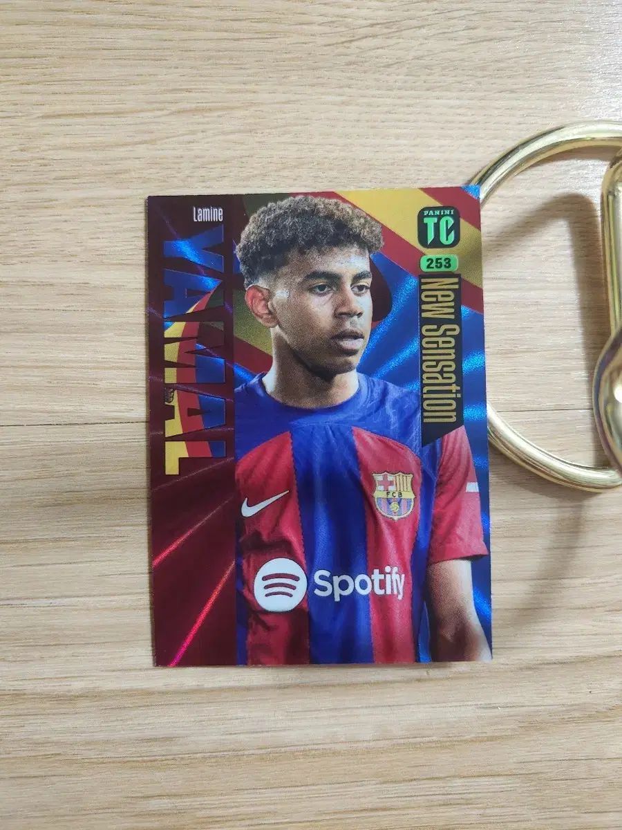 ヤマル　L 25 Panini トップス CLASS バルセロナ ラミン・ヤマル スペシャル