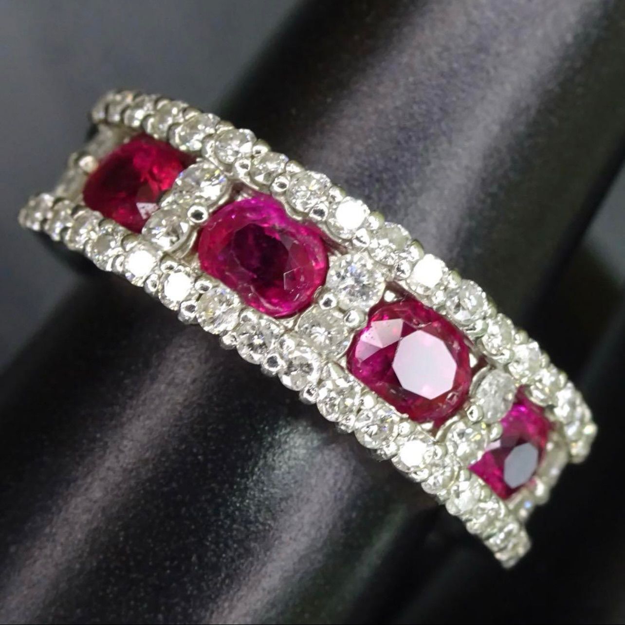 プラチナ pt900 天然ルビー1.22ct 天然ダイヤモンド0.59ct デザイン