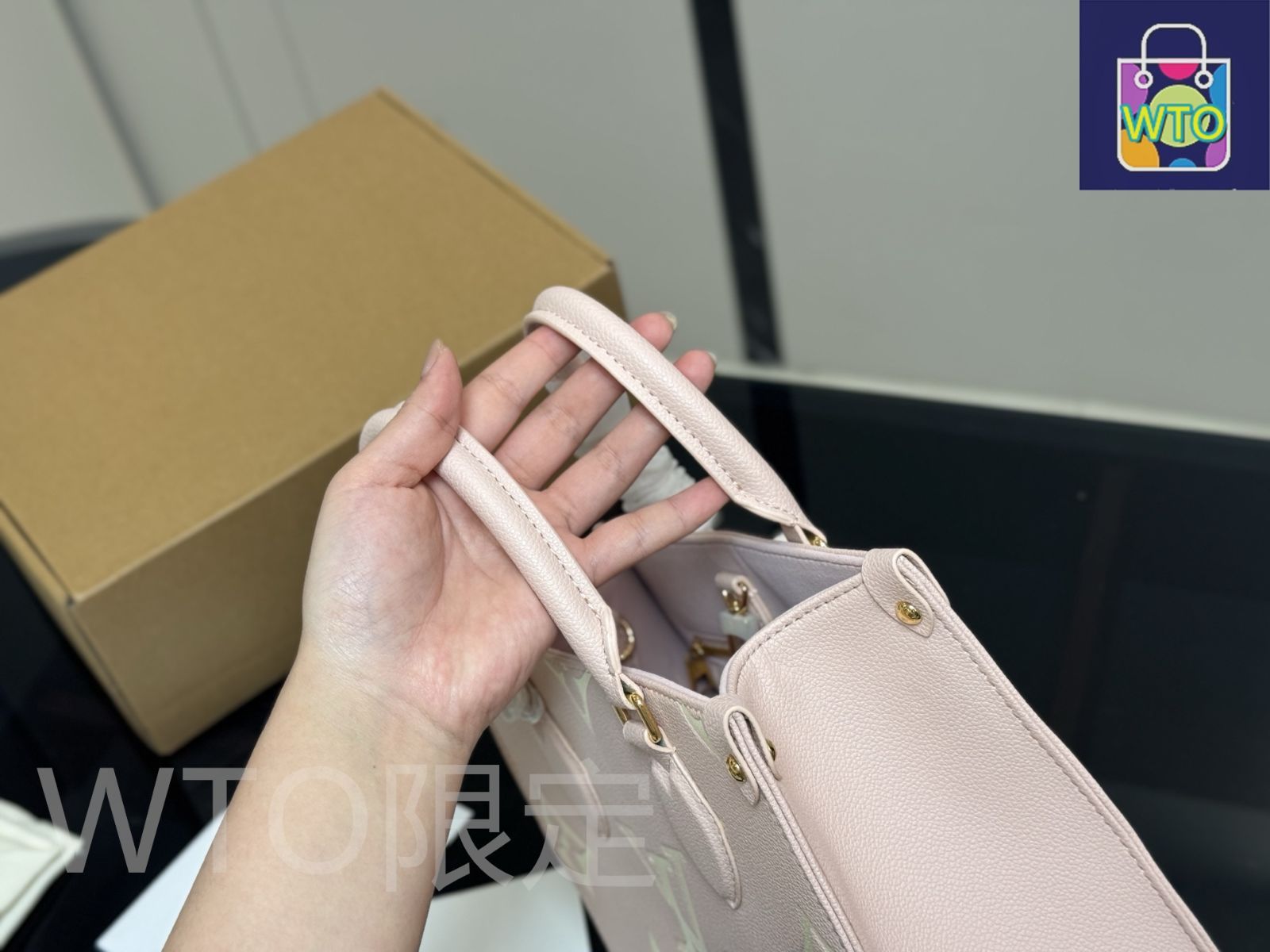 【収納力抜群♪】ルイヴィトン★オンザゴーPM 今日特価】Louis Vuitton ルイヴィトン オンザゴー シリーズ