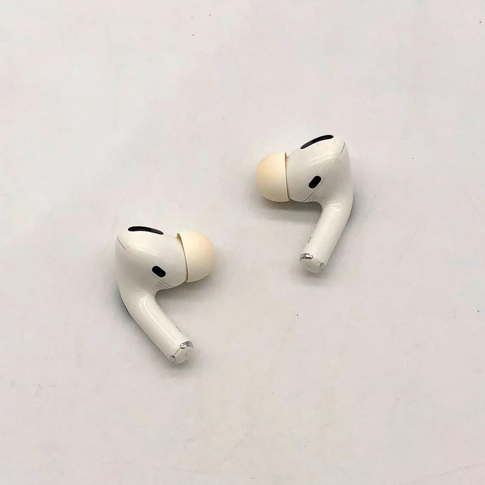 ▽Apple AirPods Pro PWP22J/A ワイヤレスイヤホン 箱あり 付属品あり