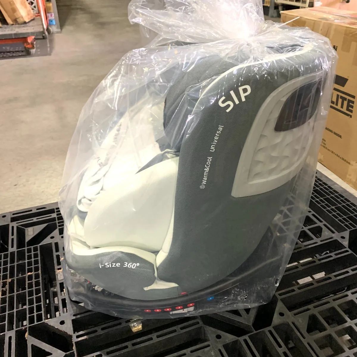 heekin チャイルドシート　KX111 heekin - KX111 チャイルドシート 360°回転式 ISOFIX固定 の評価