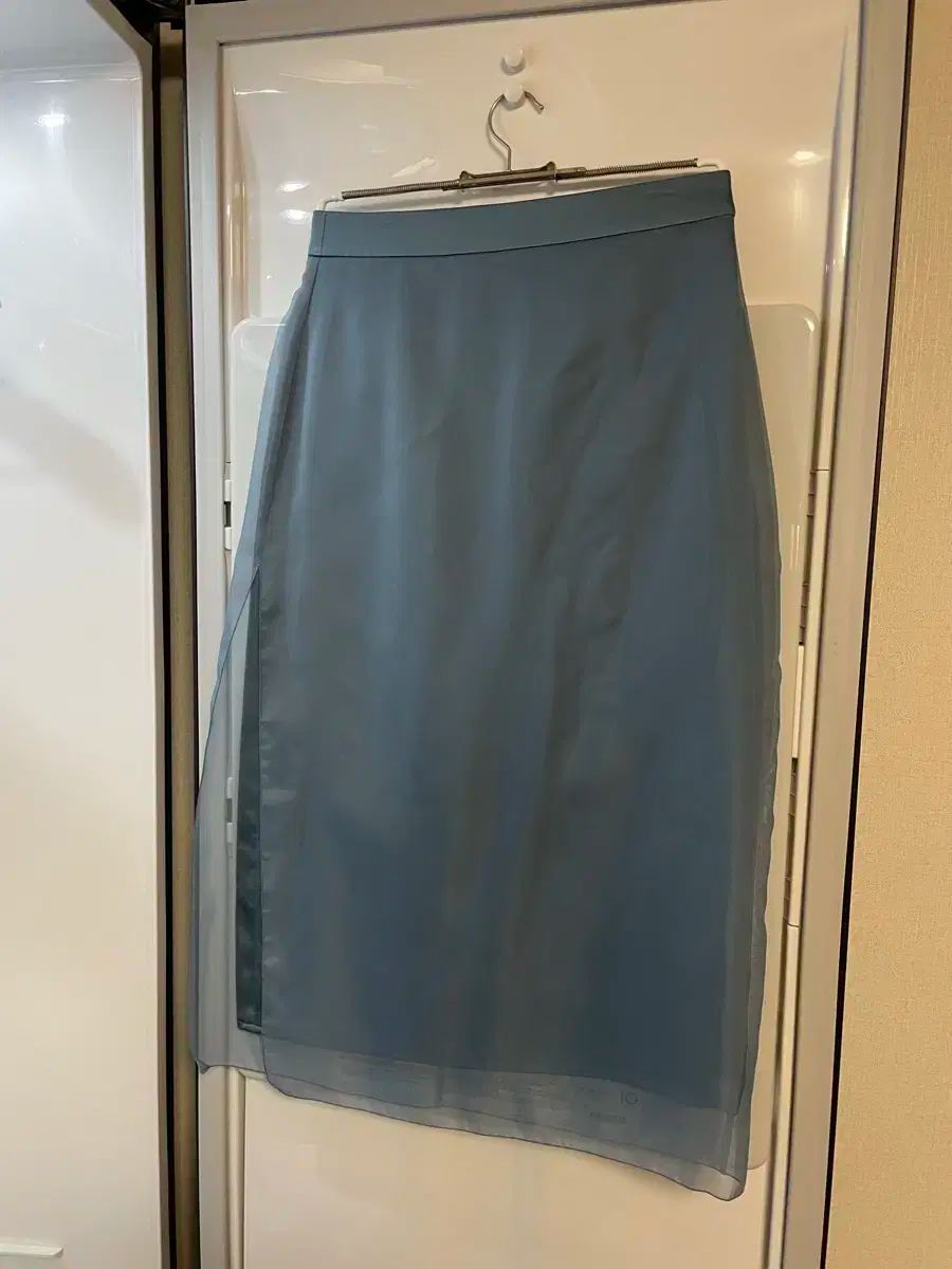 リブニットジップアップ