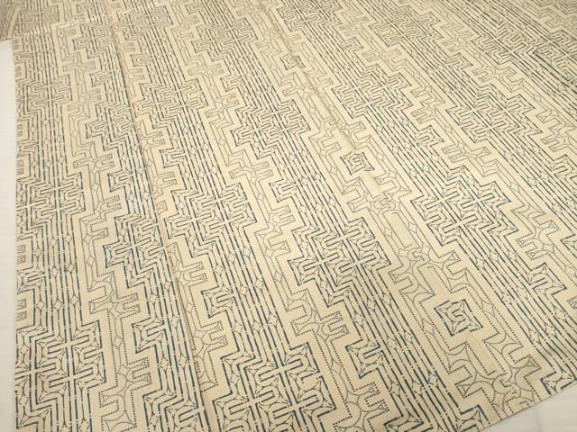 平和屋着物○本場大島紬 染大島 幾何学文様 正絹 逸品 AABB7916ck 平和屋