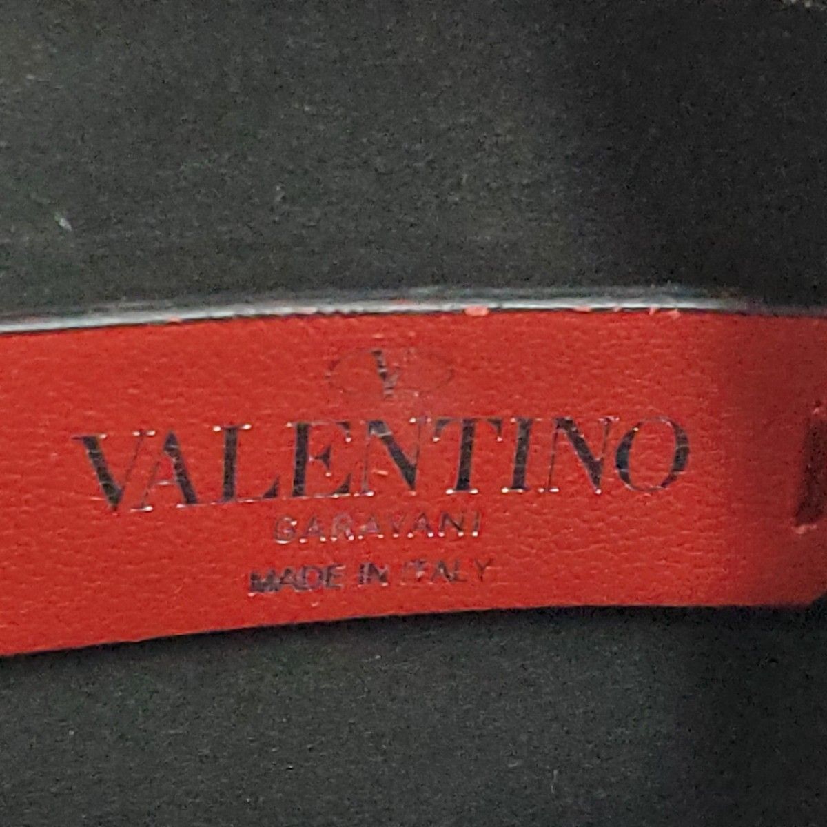 VALENTINO GARAVANI ヴァレンチノガラバーニ VLTN レザー スモール 
