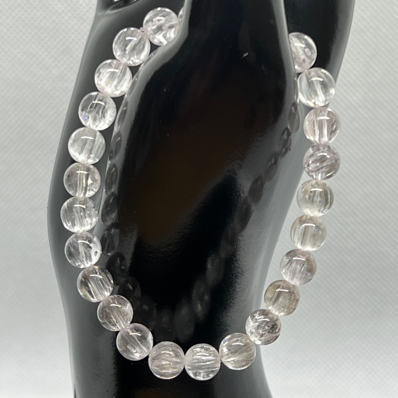 ⬛︎ 透明度とキャツアイ効果抜群の美しいクンツァイトブレスレット約7ミリ