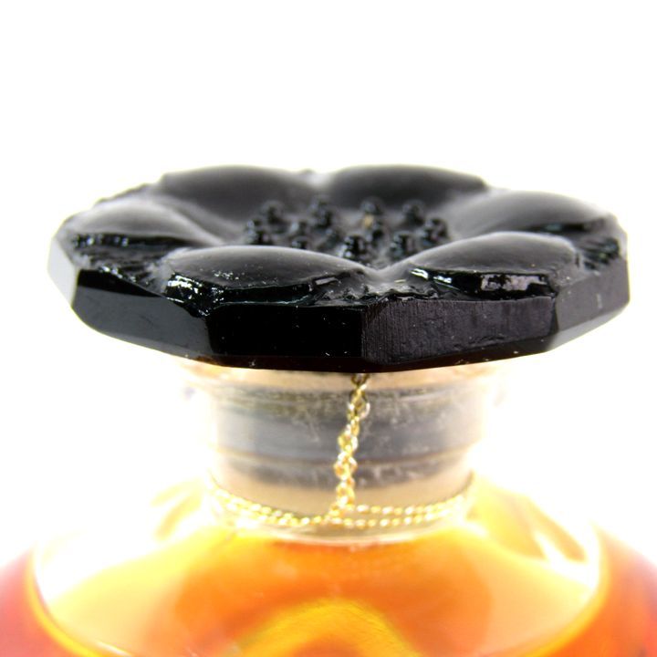 カネボウ化粧品時代のものがキャロン　ナルシスノワール　黒水仙　香水　15ミリ　未使用未開栓