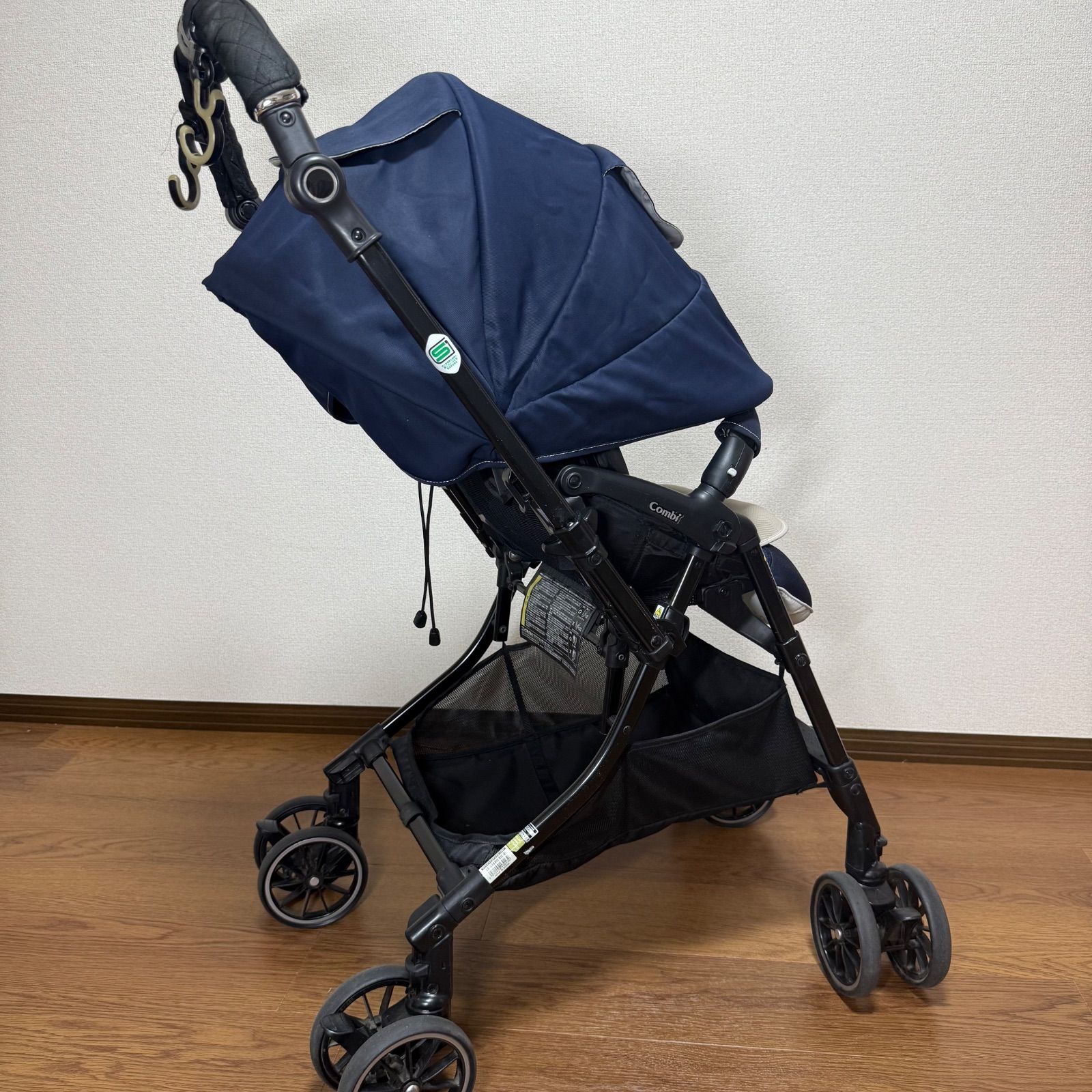 ✩アニマル柄✩ Combi スゴカル4キャス コンパクト エッグショック ネイビ ✩アニマル柄✩ Combi スゴカル4キャス コンパクト エッグショック