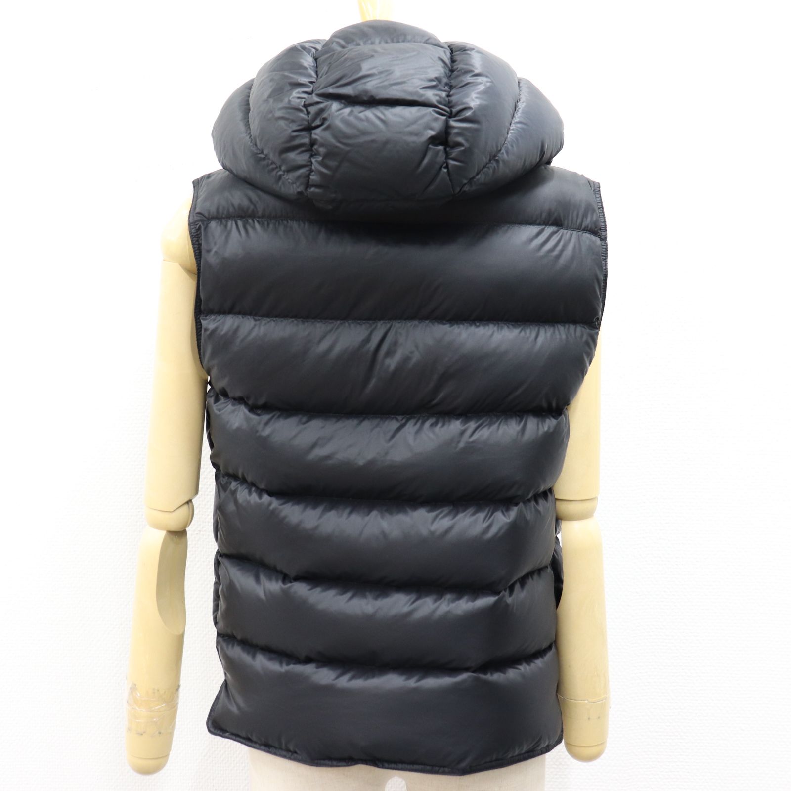 IT5ZI7227TJ4 国内正規品 モンクレール BILLECART GILET DOUDOUNE 