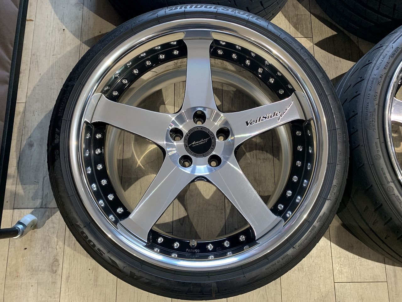 245|35R20 275|30R20
