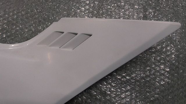 CBR250F　MC14-1000xxx　の　サイドカウル　右　傷:#1667348681