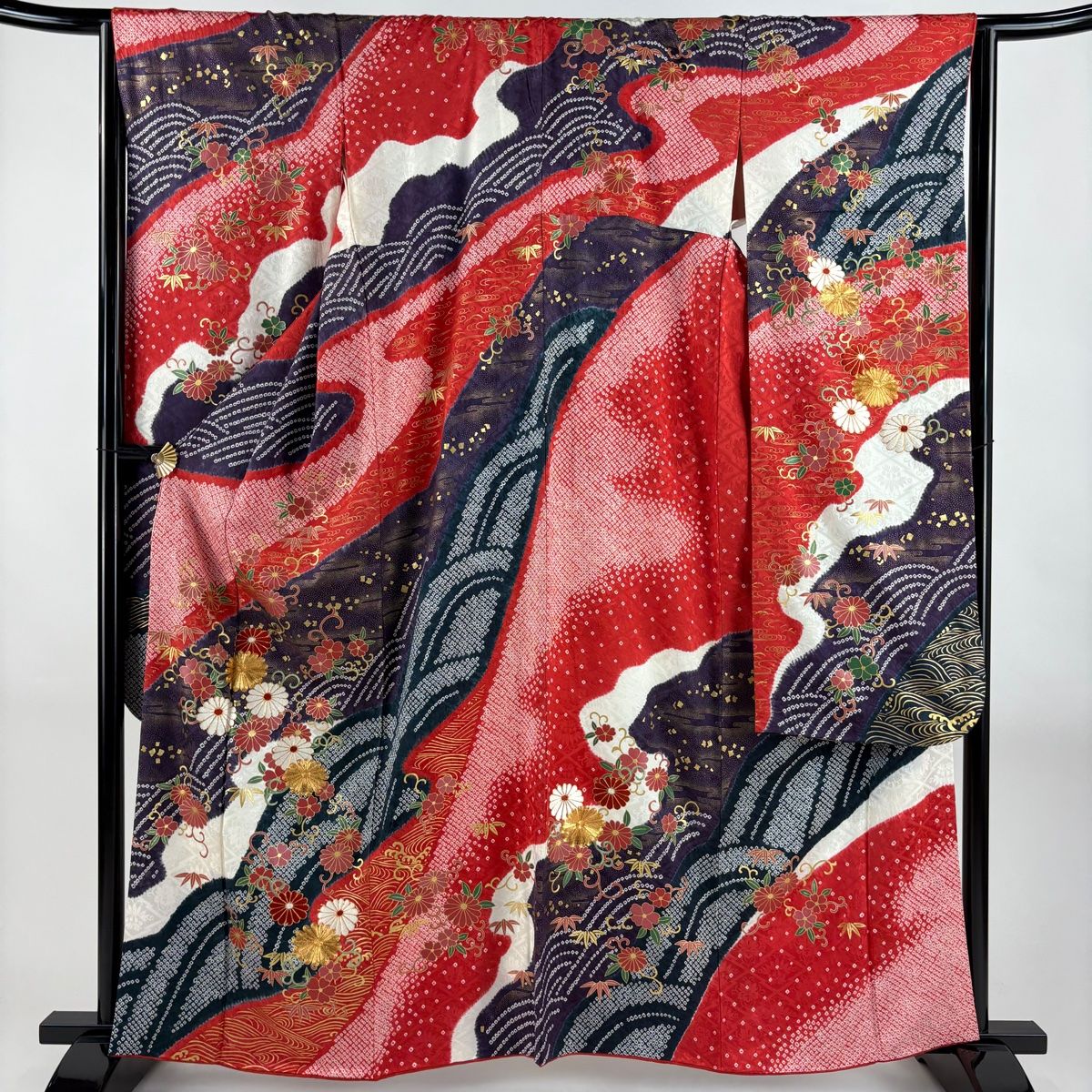 振袖 身丈162cm 裄丈65.5cm M 袷 菊唐草 波 刺繍 絞り 赤 正絹 名品