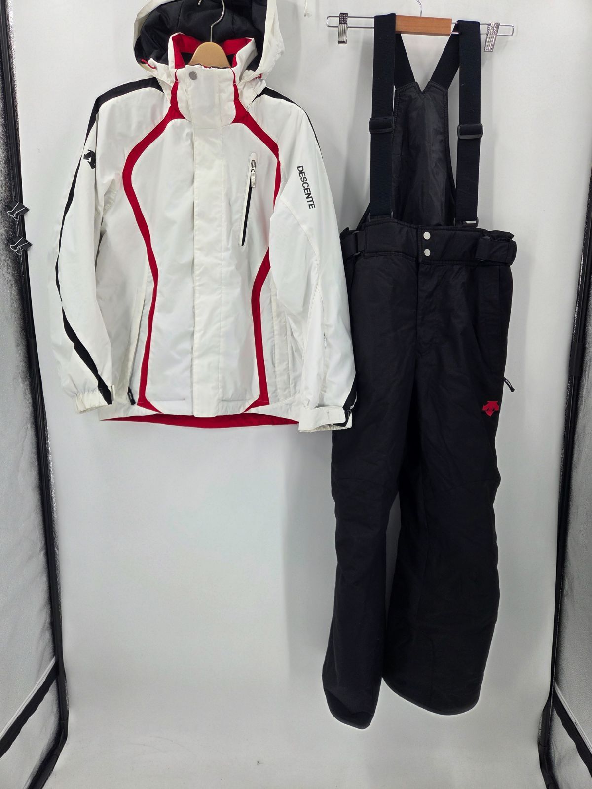 DESCENTE デサント スキーウェア 上下セット メンズM 防寒 撥水 ホワイト×ブラック DRA-1097TV