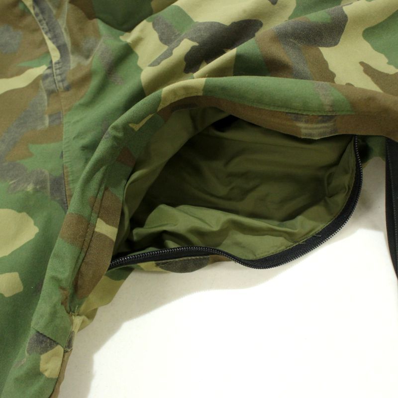 LEVEL6 ゴアテックスパーカー