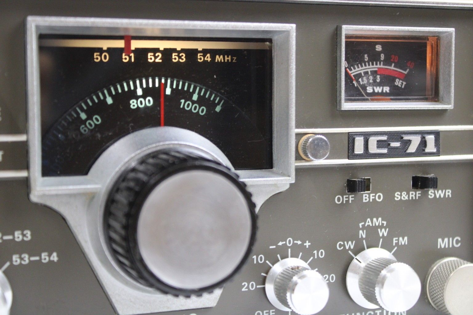 現状品 ICOM 無線機 IC-970D トランシーバー アマチュア無線 アイコム IT9E8Z7GEKI8-YR-A25-byebye s-l1200.jpg