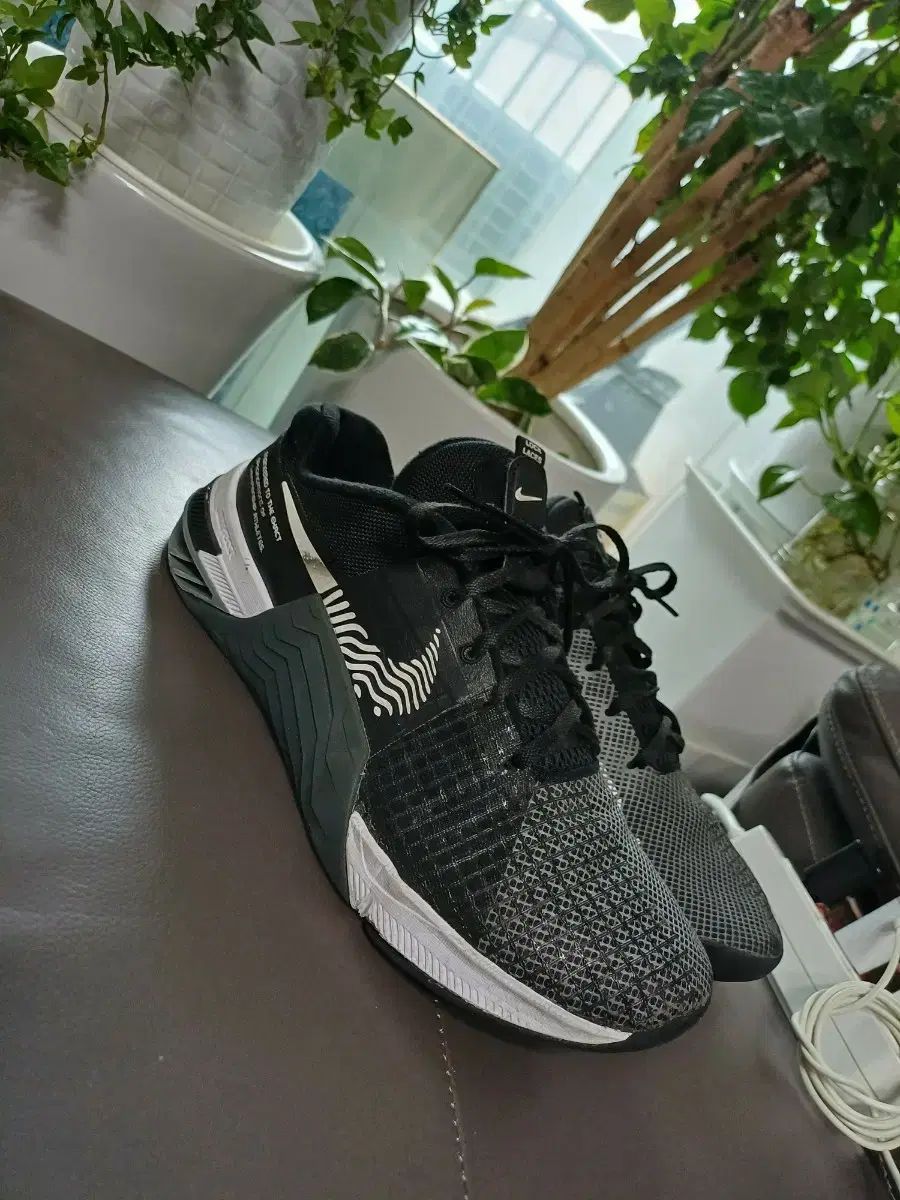 メンズ NIKE エアマックス スニーカー 275