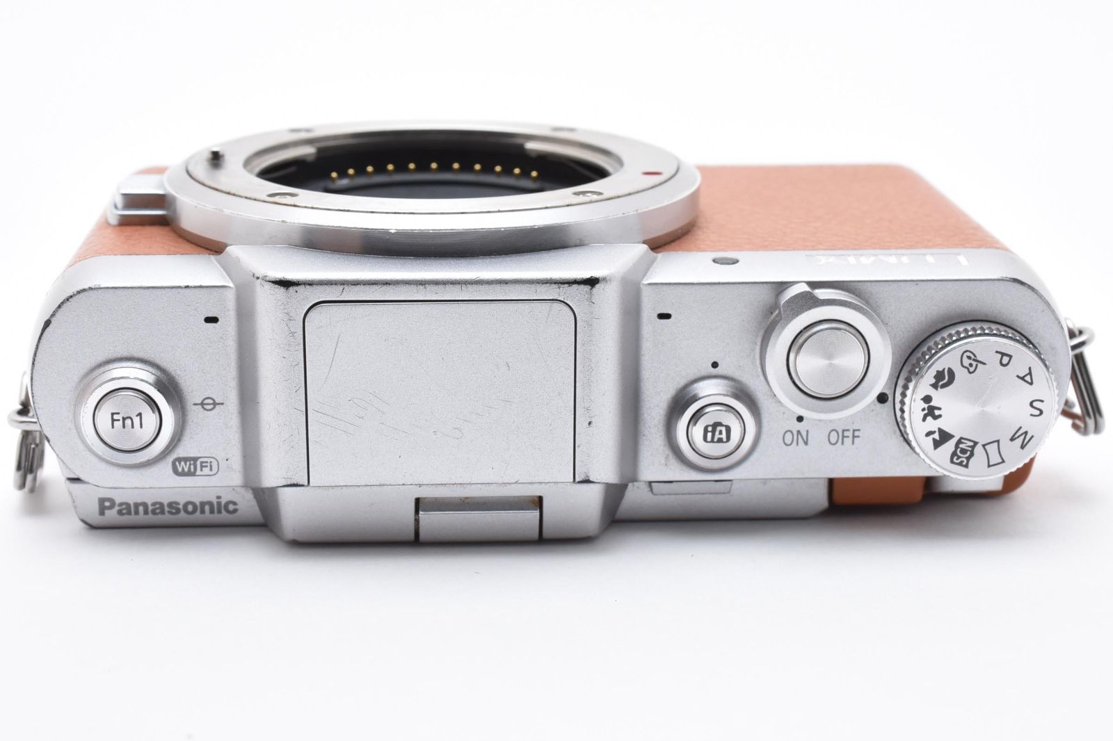 LUMIX DMC-GF7 動作未確認　ジャンク LUMIX DMC-GF7 動作未確認 ジャンク ☆訳あり大特価☆ パナソニック