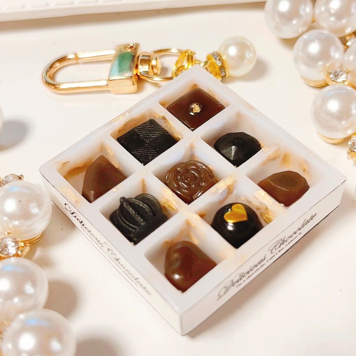 バレンタインチョコレート◇ホワイト 白 金箔 シャカシャカ