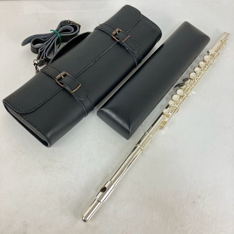 James トレバージェームズ