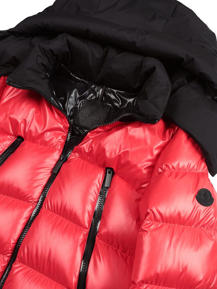 MONCLER (モンクレール) 着脱フード付き ダブルジップ ダウン MONCLER (モンクレール) 着脱フード付き ダブルジップ ダウン