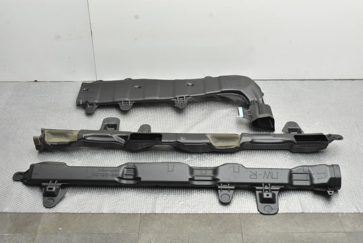 トヨタ グランエース 純正 ルーフヘッドライニング 前後 63320-V3180-A0 63304-26670-A0 送料別途見積もり商品 FFCRYSTALESIA_COM