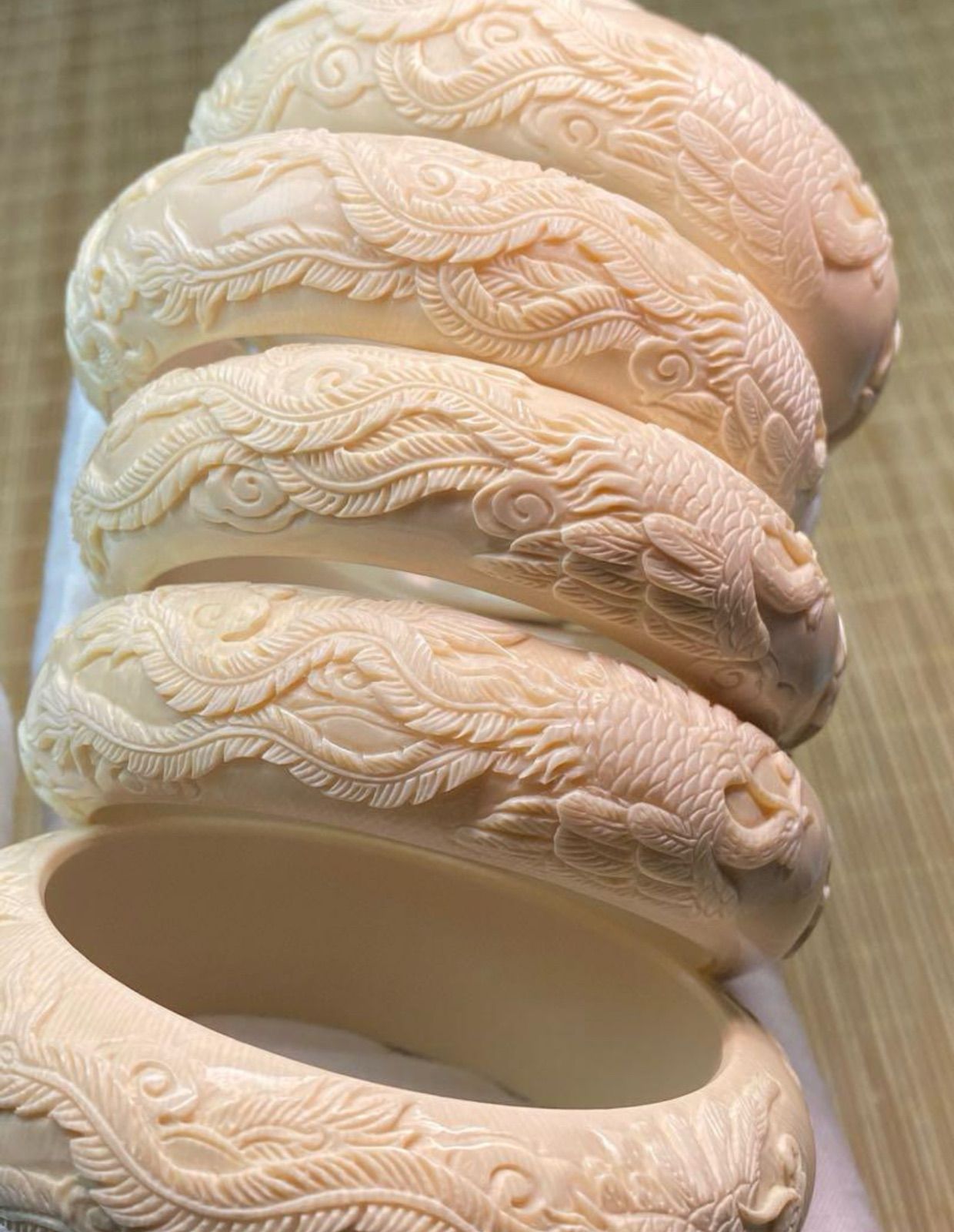 天然マンモス牙美しい手作り彫刻 龍鳳貴妃腕輪 ブレスレット