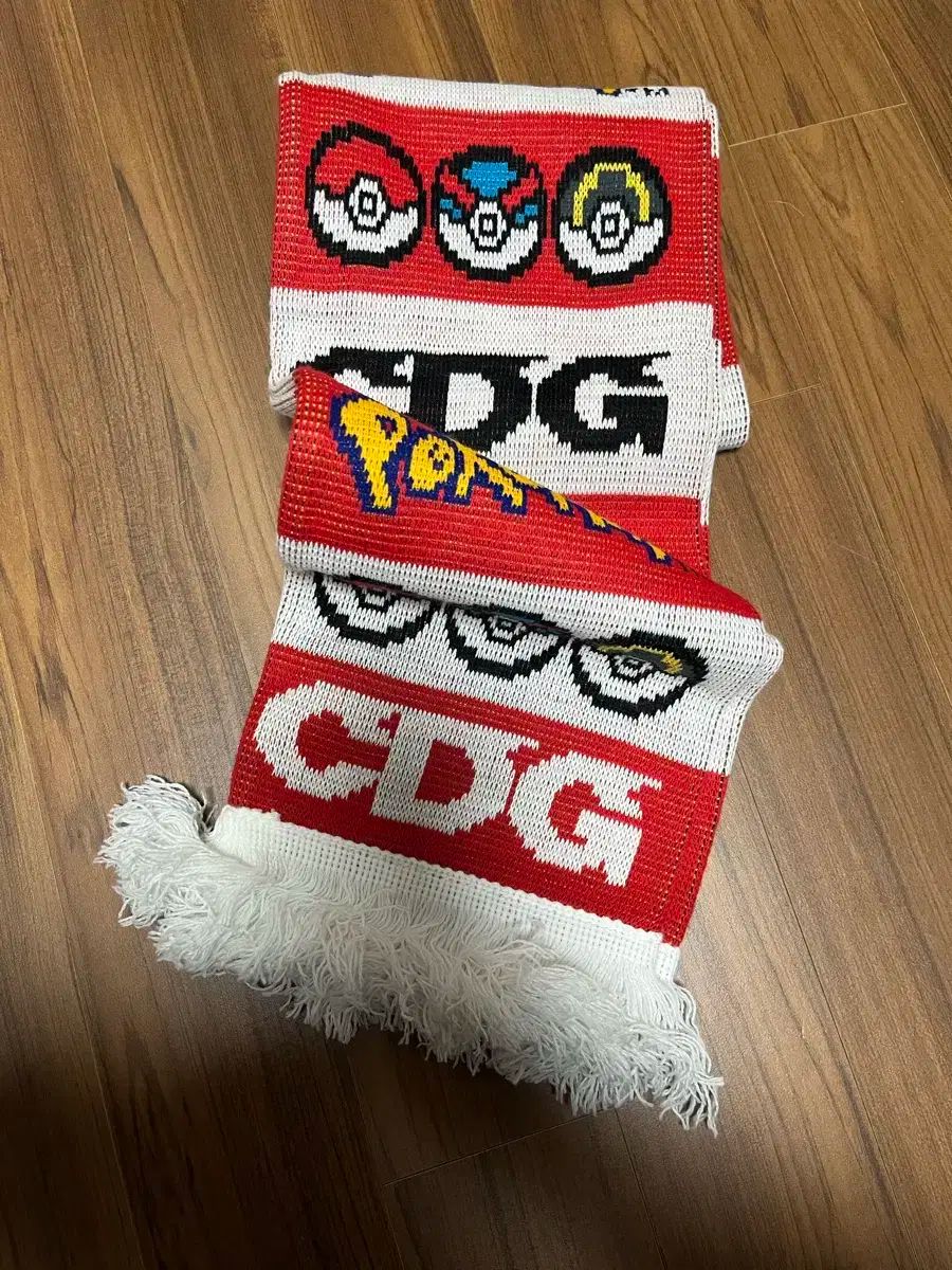 CDG ポケットモンスター マフラー