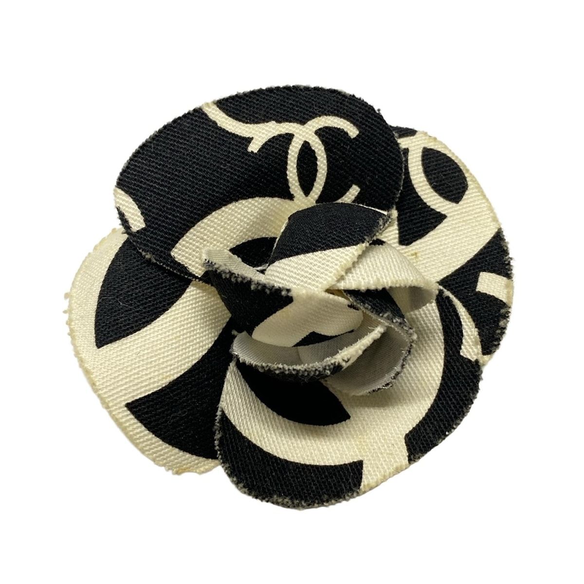 CHANEL(シャネル) ブローチ カメリア 黒×白 フラワー - メルカリ