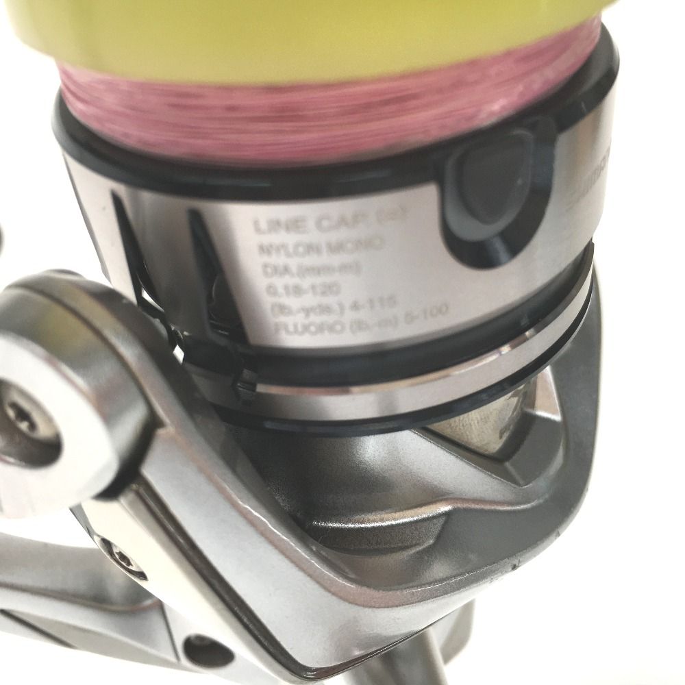 SHIMANO - △△SHIMANO シマノ スピニングリール 19ストラディック  2500S 外箱、ライン付属 △△SHIMANO シマノ スピニングリール 19ストラディック 2500S